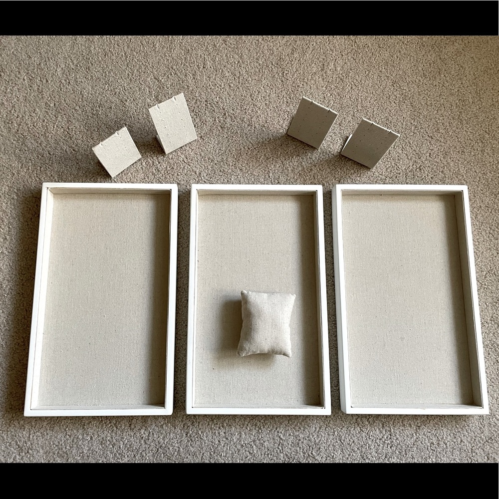 Stella & Dot Display Items